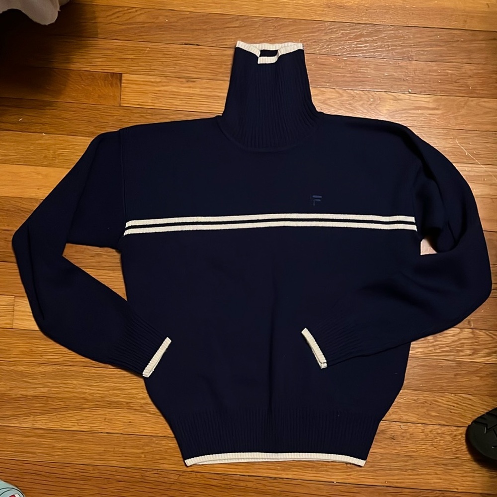 Women’s Vintage Fila Navy Sweater M excellent condition